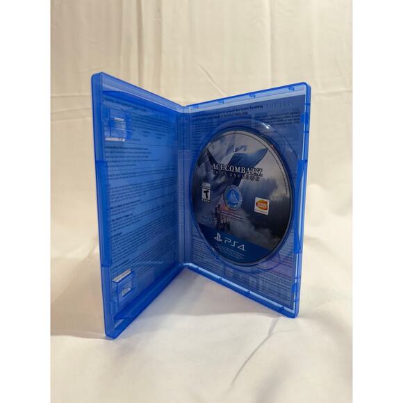 Ace Combat 7: Skies Unknown – PlayStation 4 (PS VR Compatible) - Picture 3 of 3